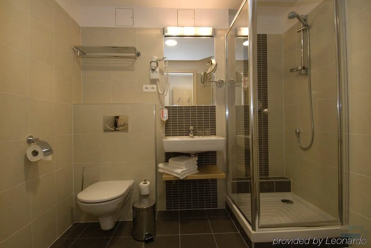 Iris Hotel Eden - Czech Leading Hotels Prague 4*,